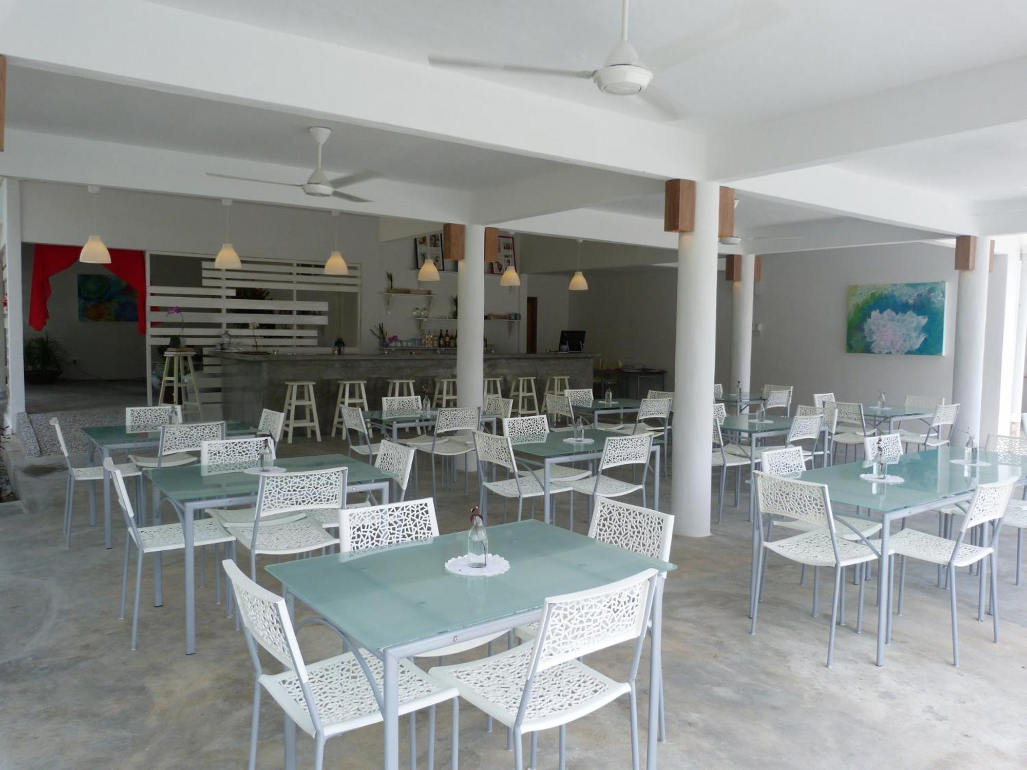 ลา ปารี-ปารี ลังกาวี Hotel Langkawi ภายนอก รูปภาพ